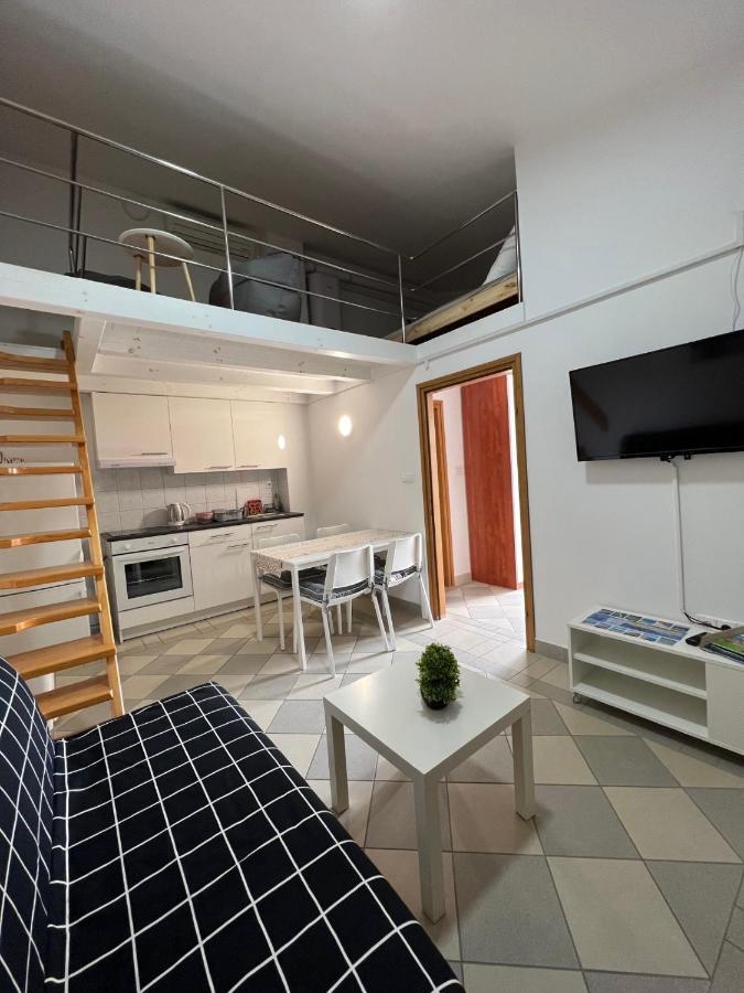 Sun N' Fun With Pool Appartement Novalja